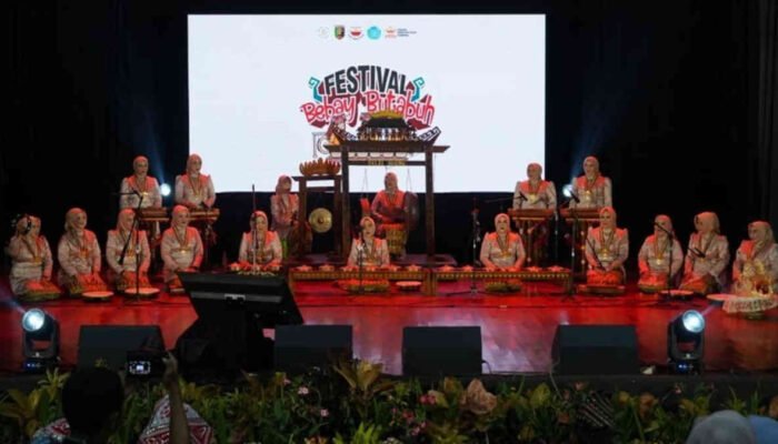 Nada dari Tangan Perempuan: Bebay Butabuh dan Detak Budaya Lampung