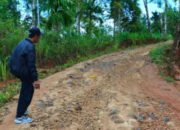 Viral Protes Warga Datar Lebuay: “Padat Karya, Tapi Kami yang Bekerja!”