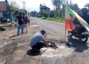 Jalinbar Tanggamus Rusak, Aparat Wayliwok Bersama Warga Turun Tangan, Pemerintah ke Mana?