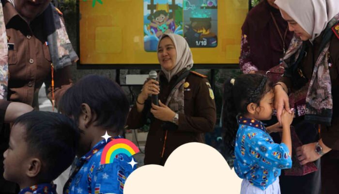 Kejari dan Disdik Bekasi Sinergi Awasi Penyaluran Smart Board dari Presiden