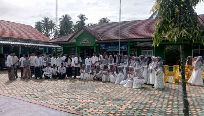 MAN 1 Kota Agung Gelar Peringatan Hari Santri ke-11, Wujud Syukur dan Semangat Keagamaan