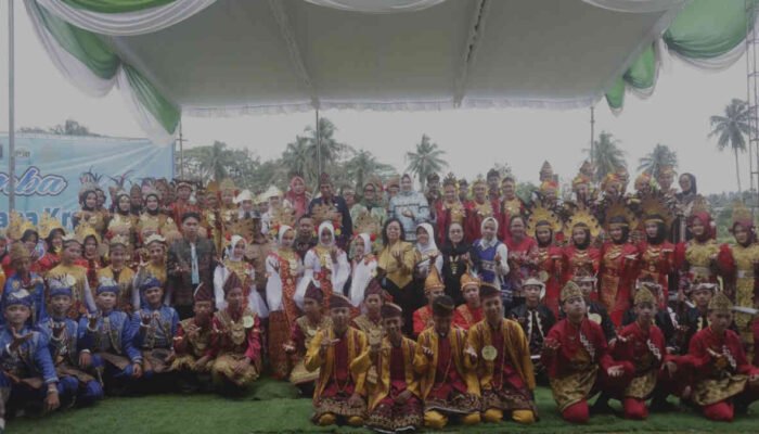 Bupati Ela: Budaya Jangan Kalah oleh Gadget
