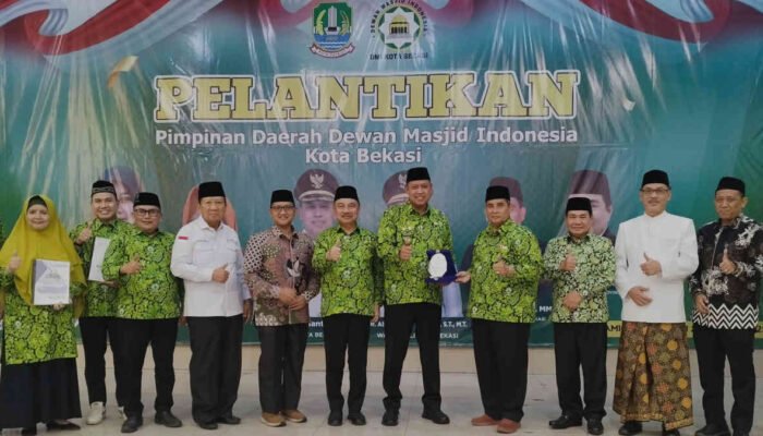 Wali Kota dan Wakil Wali Kota Bekasi Hadiri Pelantikan dan Raker DMI Kota Bekasi Tahun 2025