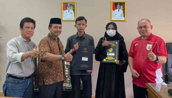 Disdik Kota Bekasi Bantu Warga Ambil Ijazah: Janji Bukan Sekadar Janji Politik