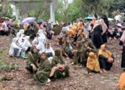 Ratusan Santri Tanggamus Gelar Ziarah Sakral ke Makam Gunung Putri Jelang Hari Santri 2025