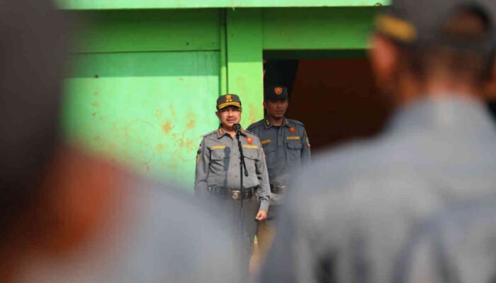 Wawali Bekasi “Kumpulkan Pasukan Hijau”, Pastikan Linmas Bukan Sekadar Penjaga Panggung 17-an