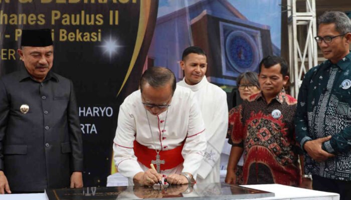 Pesan Harmonisasi Wawali Harris Bobihoe di Hadapan Jemaat Gereja Katolik Santo Yohanes Paulus II