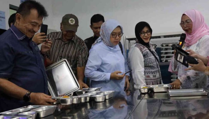 Wawali Harris Bobihoe Tegaskan: SPPG Bukan Dapur Cepat Saji, Harus Penuhi Standar Higienitas!