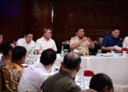 Rapat Tengah Malam di Kertanegara: Saat Presiden Prabowo Memanggil Menteri, Bukan Hantu Demokrasi