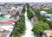 Jalan Alinda Bekasi Mulus Sebelum Natal, Warga: “Perut Ora Sakit Lagi, Pak Wali!”