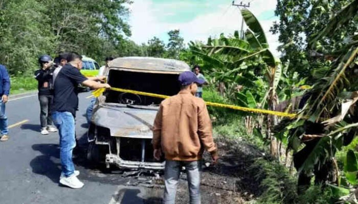 Uang Rp4,6 Miliar Hangus Bersama Mobil di Polman, Api Lebih Cepat dari Logistik Bank