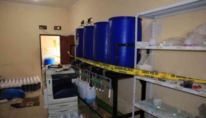 Pabrik Sabun Palsu di Pondok Melati Omzet Miliar Digerebek, Izin Nol Besar