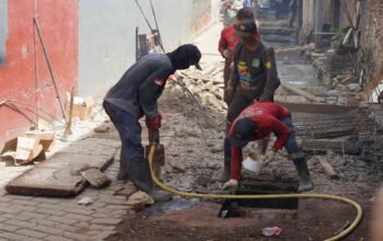 Pemkot Bekasi Bongkar Bangunan Liar di Atas Saluran Air, Tegaskan Komitmen Penataan Kota dan Pencegahan Banjir