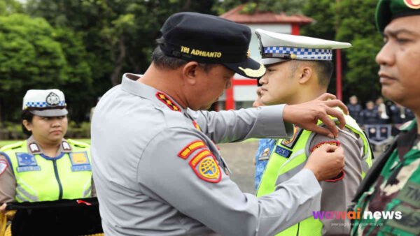 Sambut Nataru 2025–2026, Wali Kota Bekasi Pimpin Apel Operasi Lilin: Negara Hadir Saat Kota Berpesta