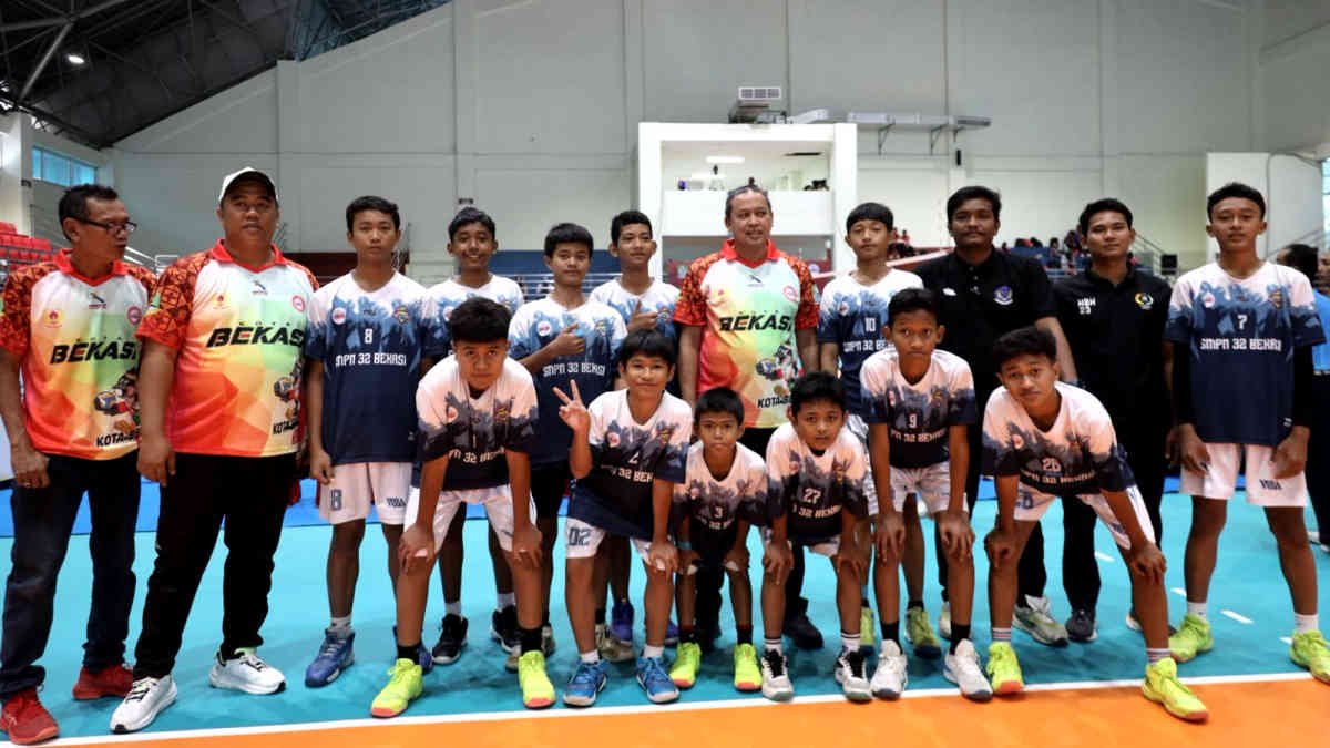 Tri Adhianto Buka Turnamen Voli Antar SMP Negeri se-Kota Bekasi, Bidik Bibit Atlet Masa Depan