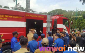 Kota Bekasi Terima Mobil Pemadam Berteknologi Tekanan Tinggi dari DKI Jakarta