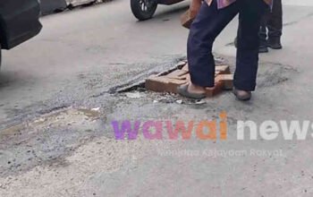 Hujan Turun, Jalan Tumbang: Bekasi Berlubang, Warga Berjatuhan