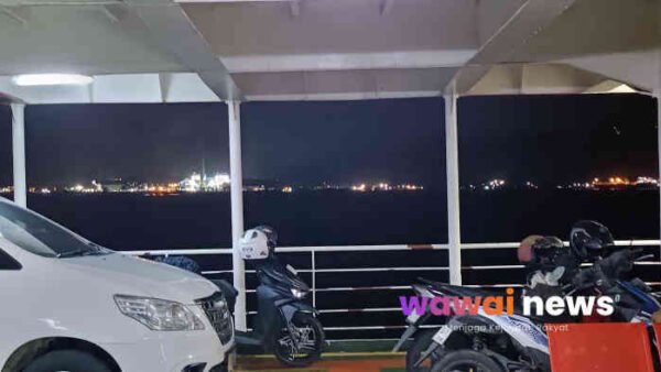 KMP Zoey “Terapung” 4 Jam di Laut, Penumpang Geram: ASDP Seolah Main Tebak Waktu