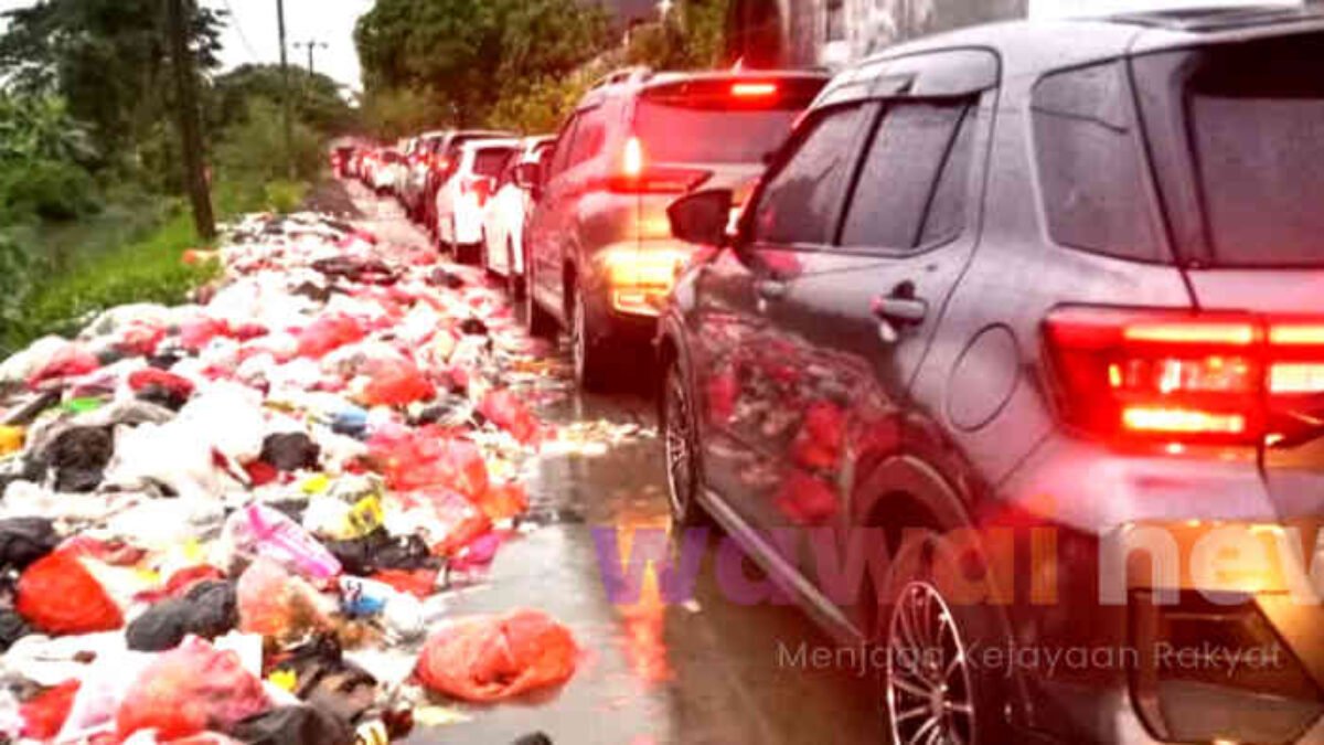 Babelan Bau Busuk, Sampah Menggunung, Pemerintah ke Mana?