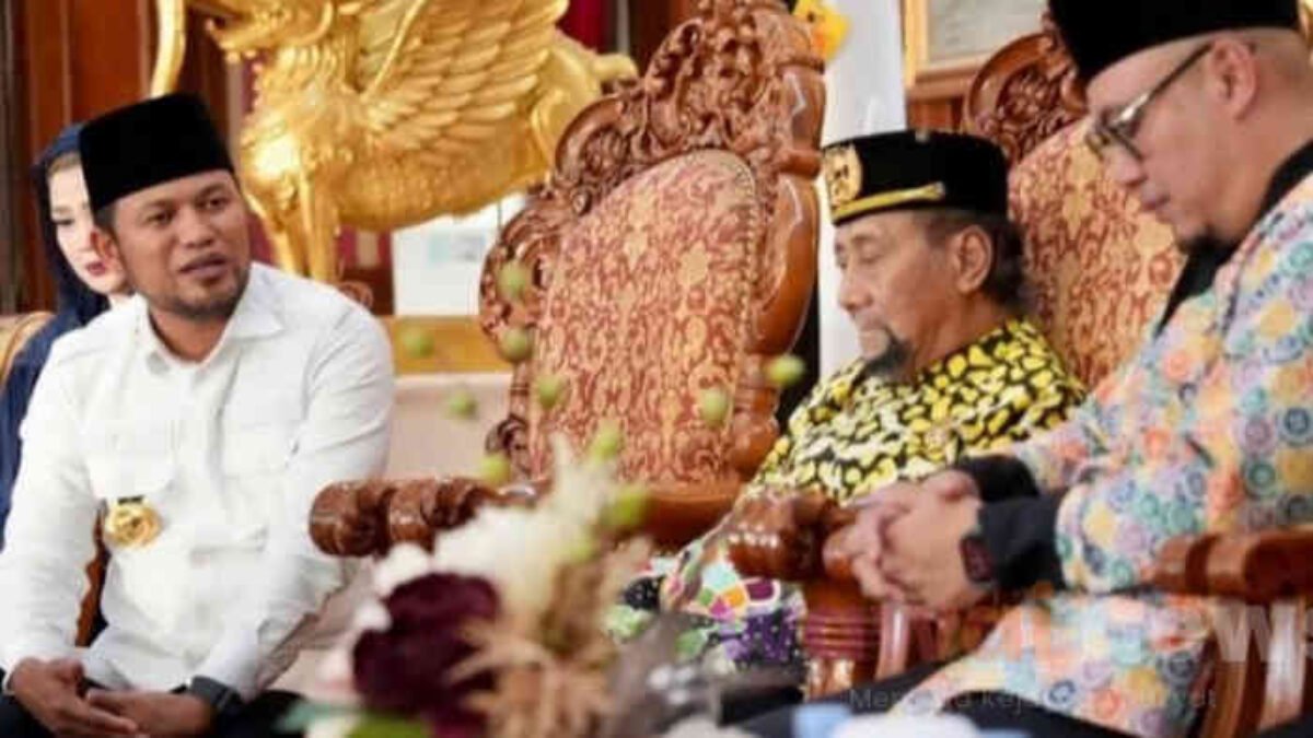 Ketika Raja Jadi Penonton di Negeri Sendiri