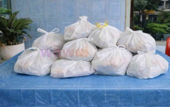 MBG Dirapel Tiga Hari di Sekampung Udik, Balita Dapat Ayam “Lintas Tanggal” dalam Kantong Plastik