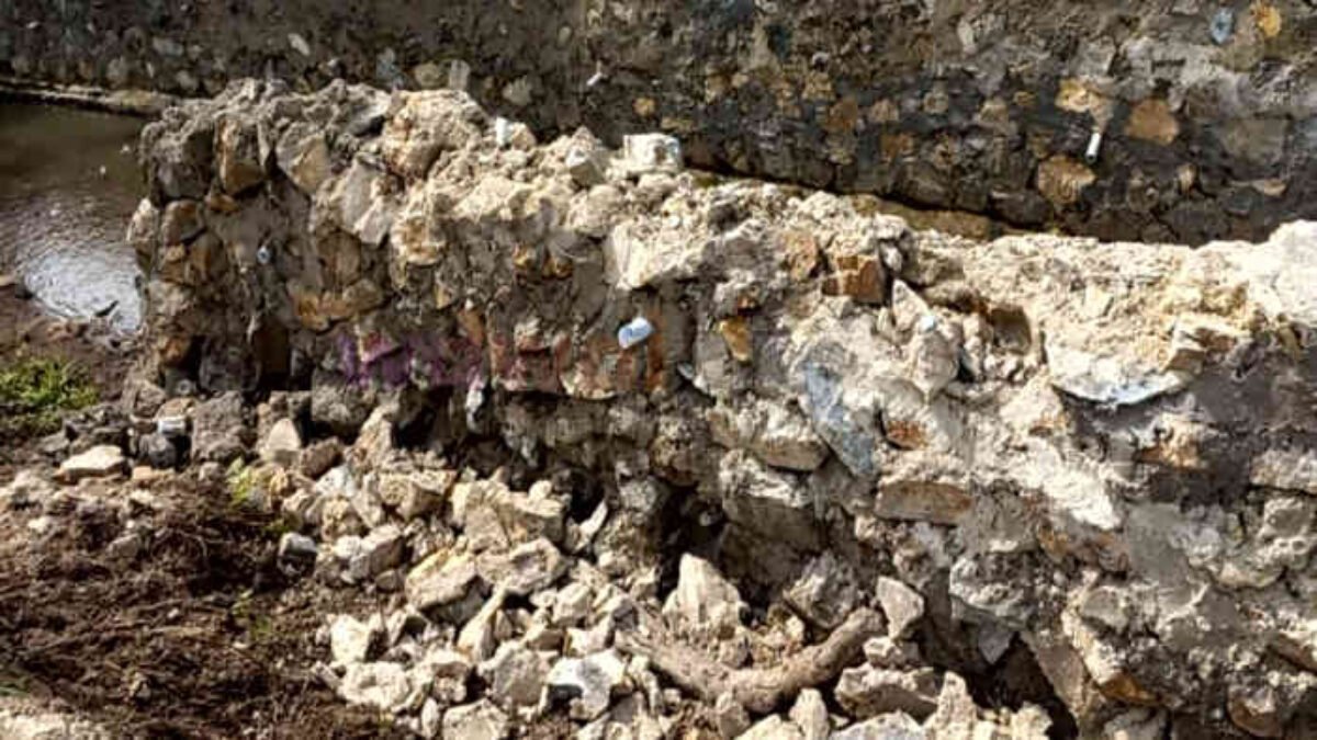 Proyek Tebing Sungai Rp2,2 Miliar di Tanggamus Disorot, Warga Curiga Mutu Buruk