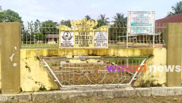 Sekolah Rusak, Dana BOS Mengalir: Ada Apa di SDN 1 Gedung Ratu?