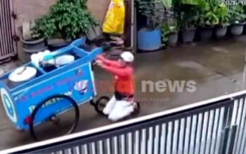 “Tak Sempat Pulang: Penjual Es Cincau dan Harga Sebuah Bertahan Hidup”