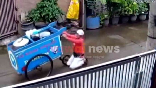 “Tak Sempat Pulang: Penjual Es Cincau dan Harga Sebuah Bertahan Hidup”