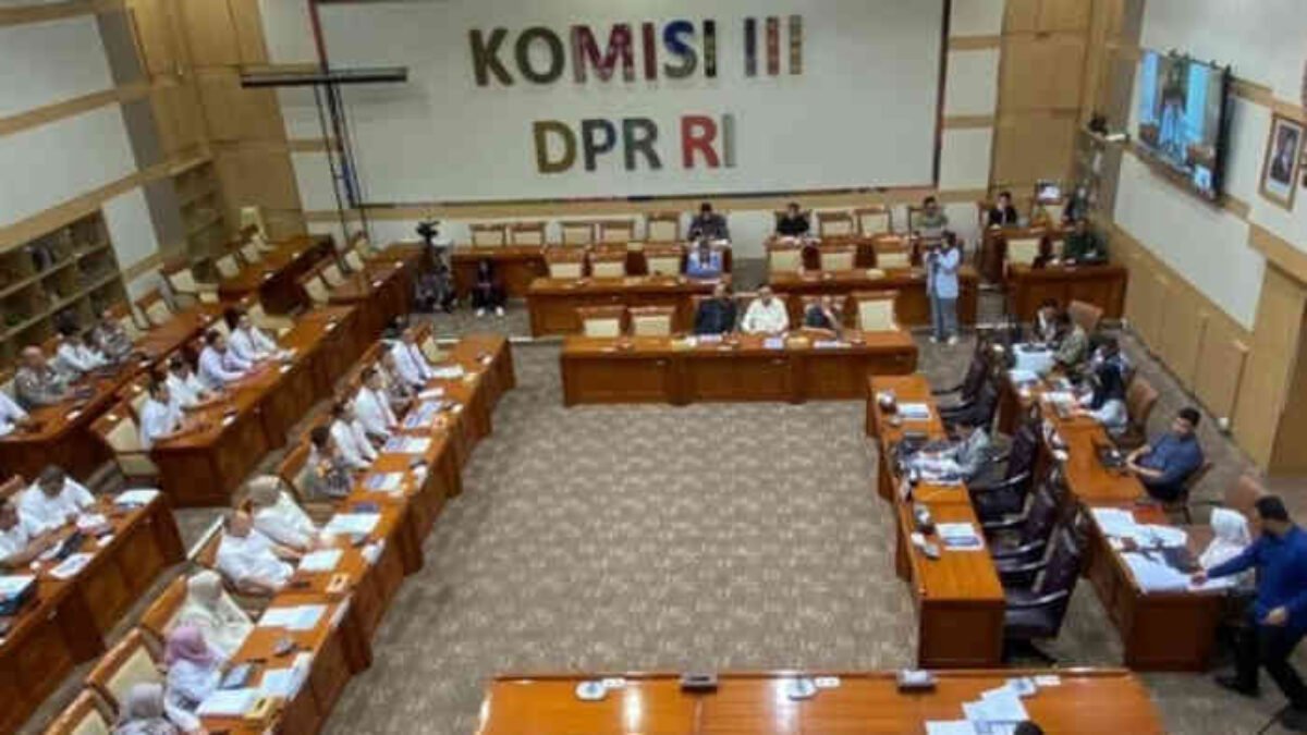 Jerit Ibu NS di Komisi III DPR: Luka Lebam, Dugaan Penelantaran, dan Misteri Ayah Tak Hadir Pemakaman