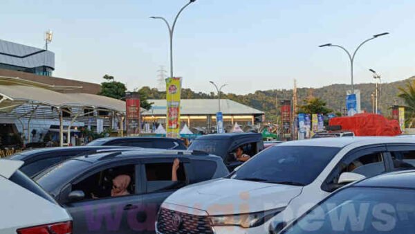 Puncak Mudik Meledak di Merak! Menhub Klaim Lancar, Antrean “Cuma Nunggu Kapal”