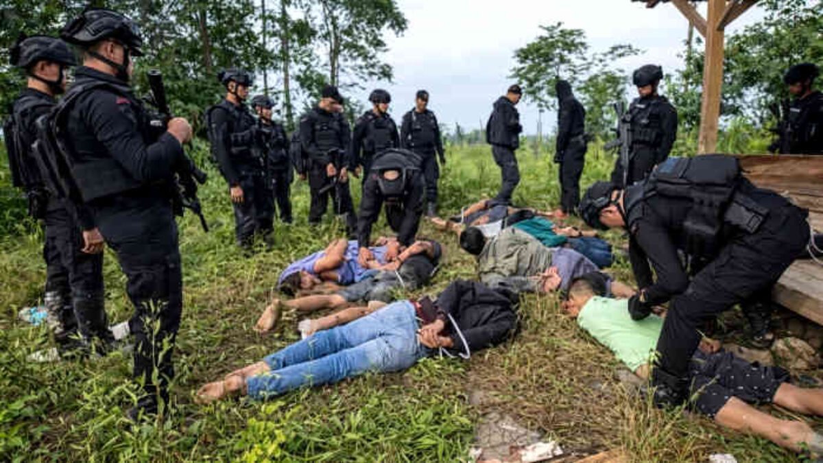 Polisi Sikat Tambang Emas Ilegal di Way Kanan, Puluhan Penambang Diamankan