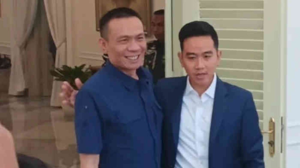 Drama Ijazah Jokowi Berujung Damai: Gibran Peluk Rismon di Istana Wapres, Parsel Lebaran Ikut Mengantar Pulang