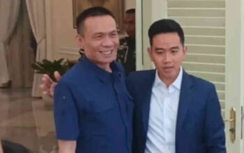 Drama Ijazah Jokowi Berujung Damai: Gibran Peluk Rismon di Istana Wapres, Parsel Lebaran Ikut Mengantar Pulang