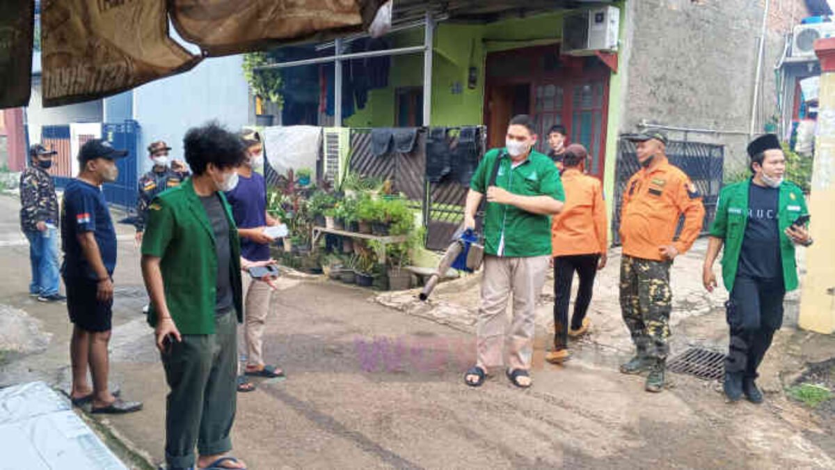 Fogging Massal di Jatimekar: Warga dan Ormas Kompak Lawan “Teror Senyap” Nyamuk DBD