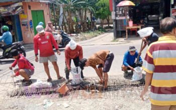 Aksi Kompak UPTD BMSDA dan Warga RW 05 Aren Jaya Bikin Drainase “Napas Lega”