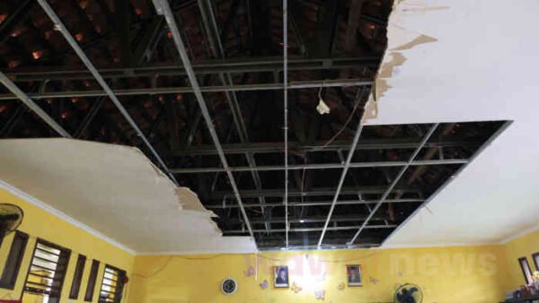 Plafon Ambruk di SDN 7 Teluk Pucung, Tri Adhianto Sidak: Pendidikan Bekasi Jangan Sampai Bocor!