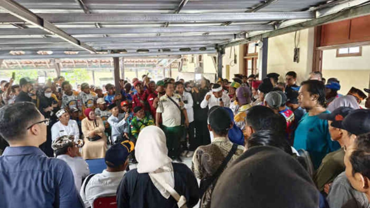 THR PPPK Jabar Kandas di Meja Regulasi, Sopir Angkot Dapat “THR Versi Mudik” Rp1,4 Juta