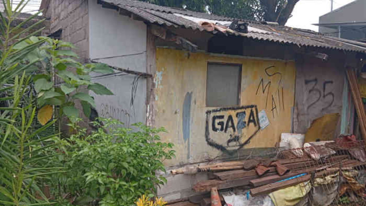 Rutilahu Mandek di Lapangan? Warga Bekasi Masih Tinggal di Rumah Nyaris Roboh, Ini Biang Masalahnya!