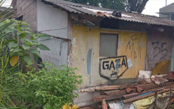 Rutilahu Mandek di Lapangan? Warga Bekasi Masih Tinggal di Rumah Nyaris Roboh, Ini Biang Masalahnya!
