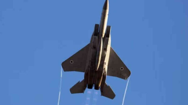 Jet Tempur AS Berjatuhan di Iran: F-15 Diklaim Ditembak, Pilot Hilang, Trump Santai Bilang “Ini Perang”