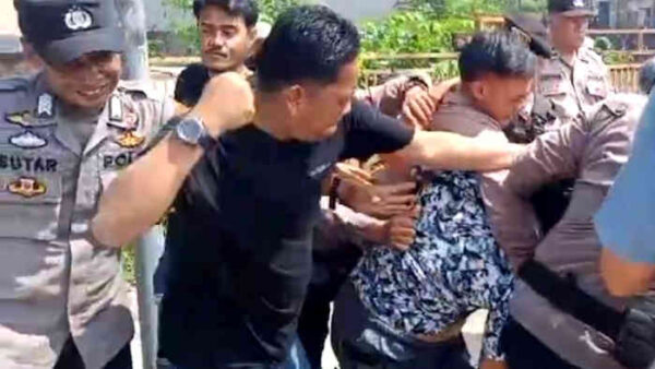 Eksekusi Bangunan di Bandar Lampung Ricuh, Video Oknum Polisi Diduga Pukul Warga Beredar