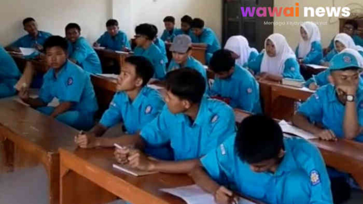 Kelas Digusur, Janji Menggantung: 144 Siswa SMKN 1 Tambun Utara Terpaksa Belajar di Masjid Jelang SPMB 2026