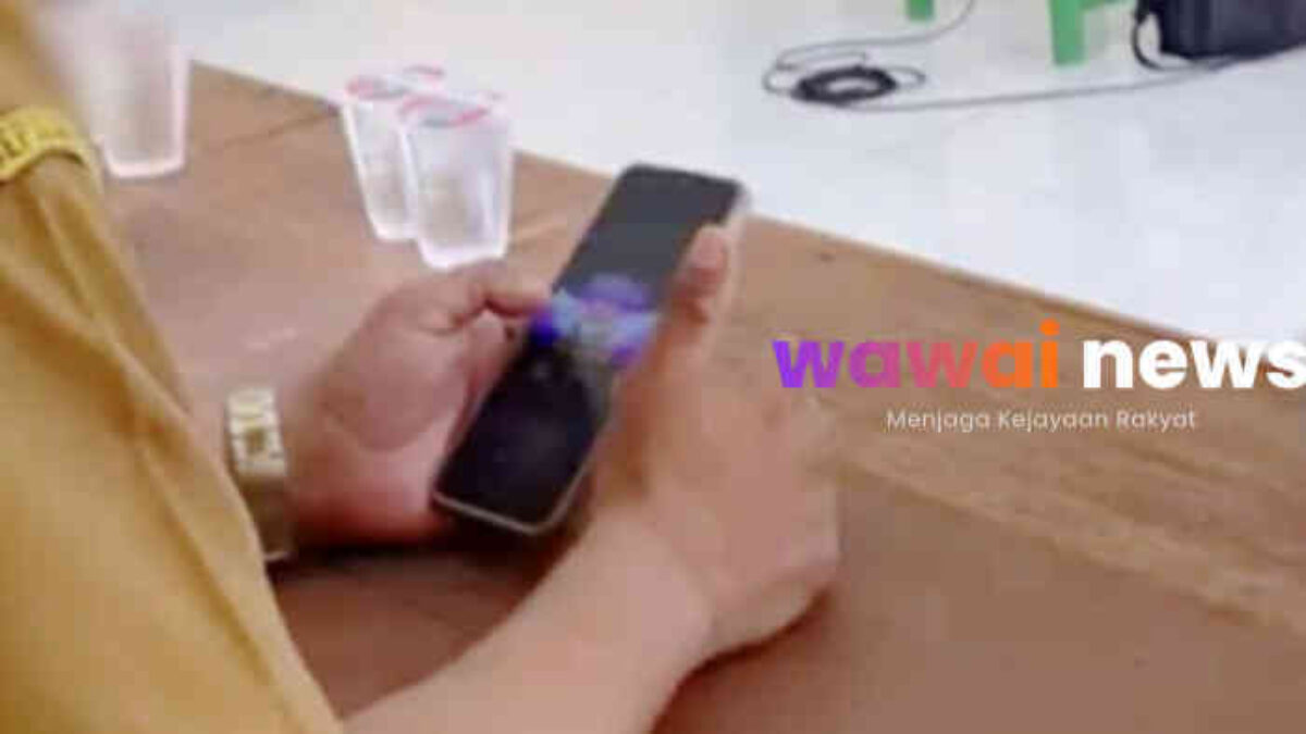 Viral Sekdes Diduga Main Judol Saat Rapat, Warga Bekasi: “Ini Rapat atau Taruhan?”