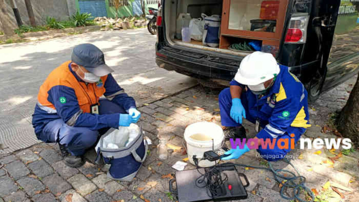 Kali Rawalumbu Diduga Tercemar Tumpahan Cat, DLH Kota Bekasi Turun Tangan Selidiki Sumber Limbah