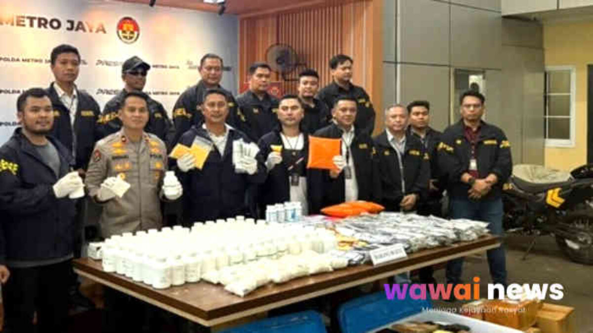 “Toko Kosmetik Rasa Apotek Gelap!” Polisi Bongkar Gudang Tramadol dan Hexymer di Bekasi
