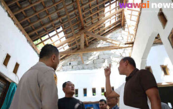 Tri Adhianto Gerak Cepat Tangani Dampak Hujan Angin di Jatiasih, Bantuan Hingga Rp15 Juta untuk Rumah Rusak