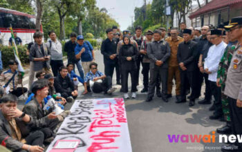 Aksi di DPRD Kota Bekasi, Mahasiswa Singgung BBM, MBG hingga Pengangguran yang Tak Kunjung Usai