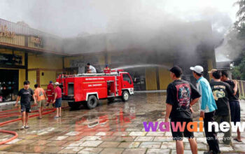Diduga Korsleting Listrik, Toko Diamon Berkah di Wonosobo Ludes Terbakar, Kerugian Ditaksir Capai Rp1 Miliar