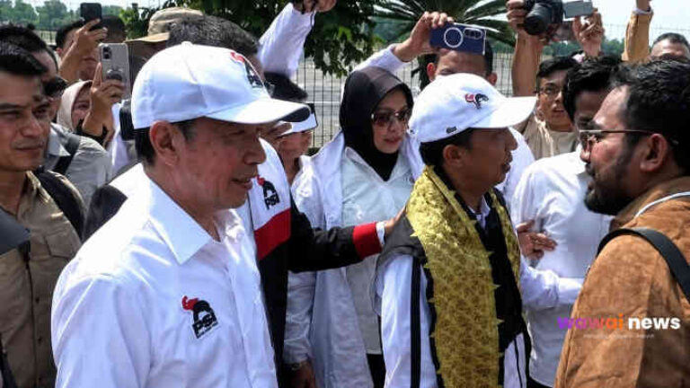 Jokowi Tiba di Lampung Berbalut Kemeja PSI! Safari Politik 3 Hari Dimulai, Dari Rakorda hingga Kirab Budaya